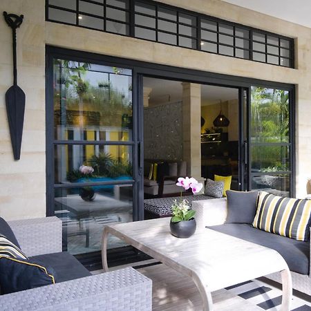Amanputri Villa Seminyak Zewnętrze zdjęcie