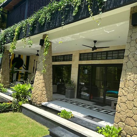 Amanputri Villa Seminyak Zewnętrze zdjęcie