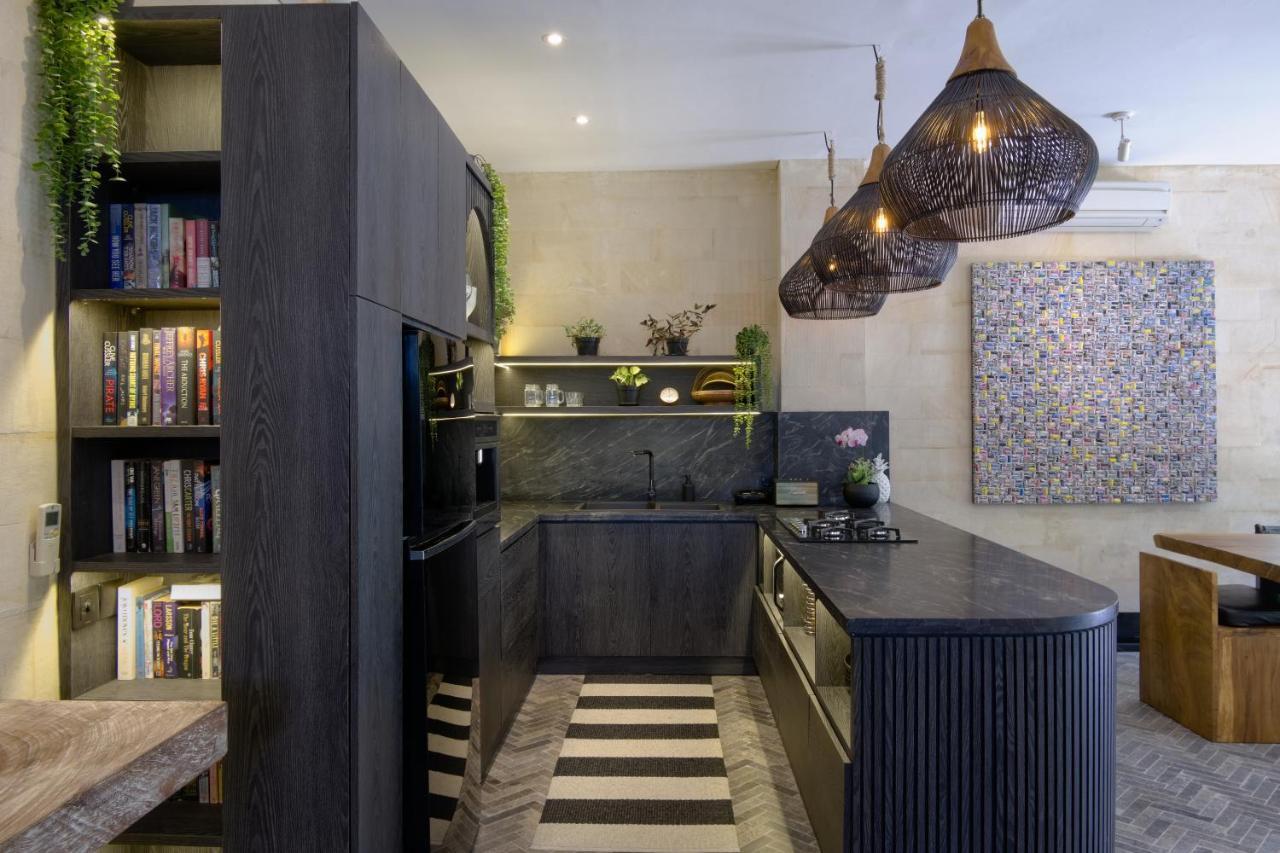 Amanputri Villa Seminyak Zewnętrze zdjęcie