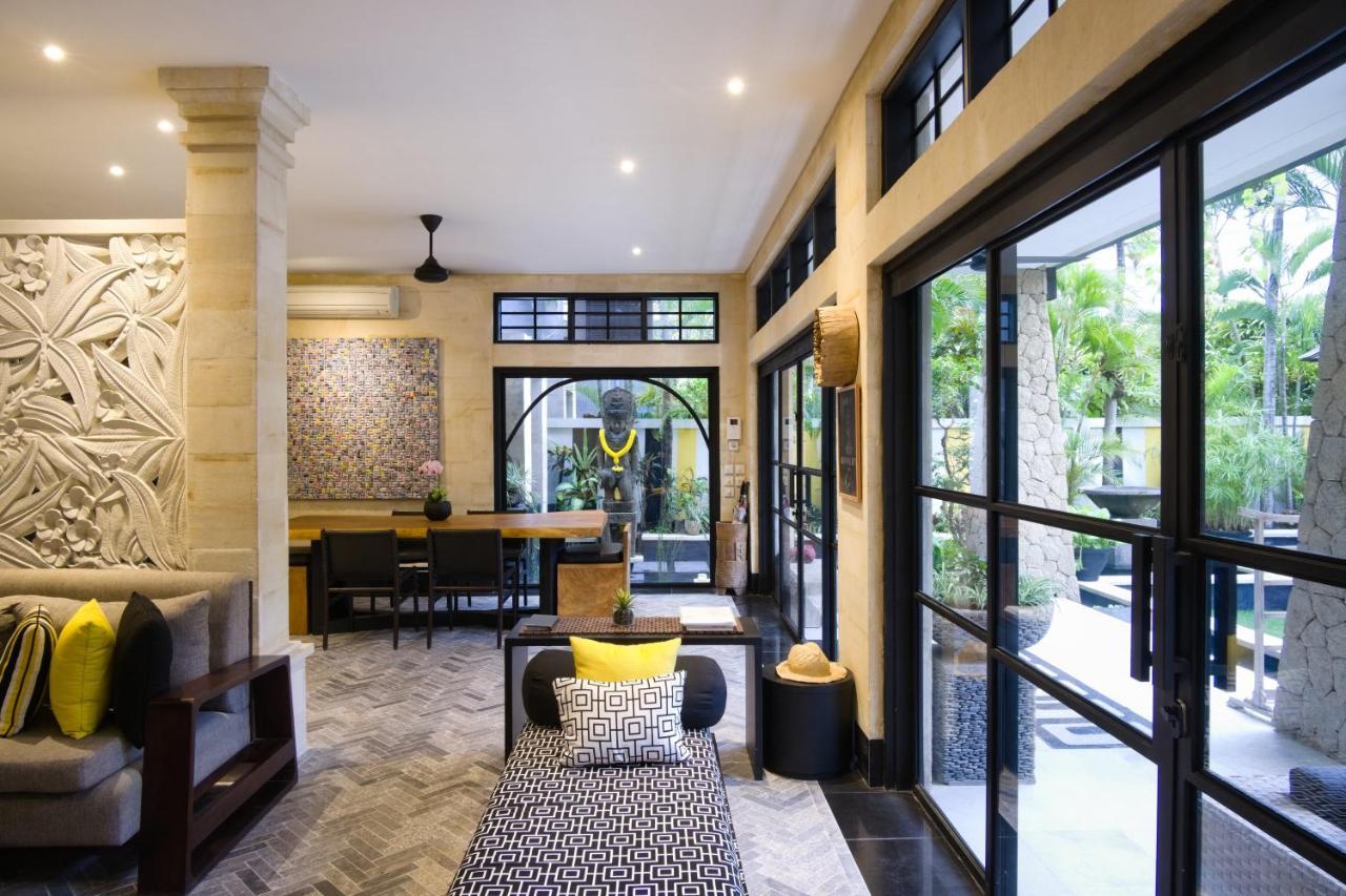 Amanputri Villa Seminyak Zewnętrze zdjęcie
