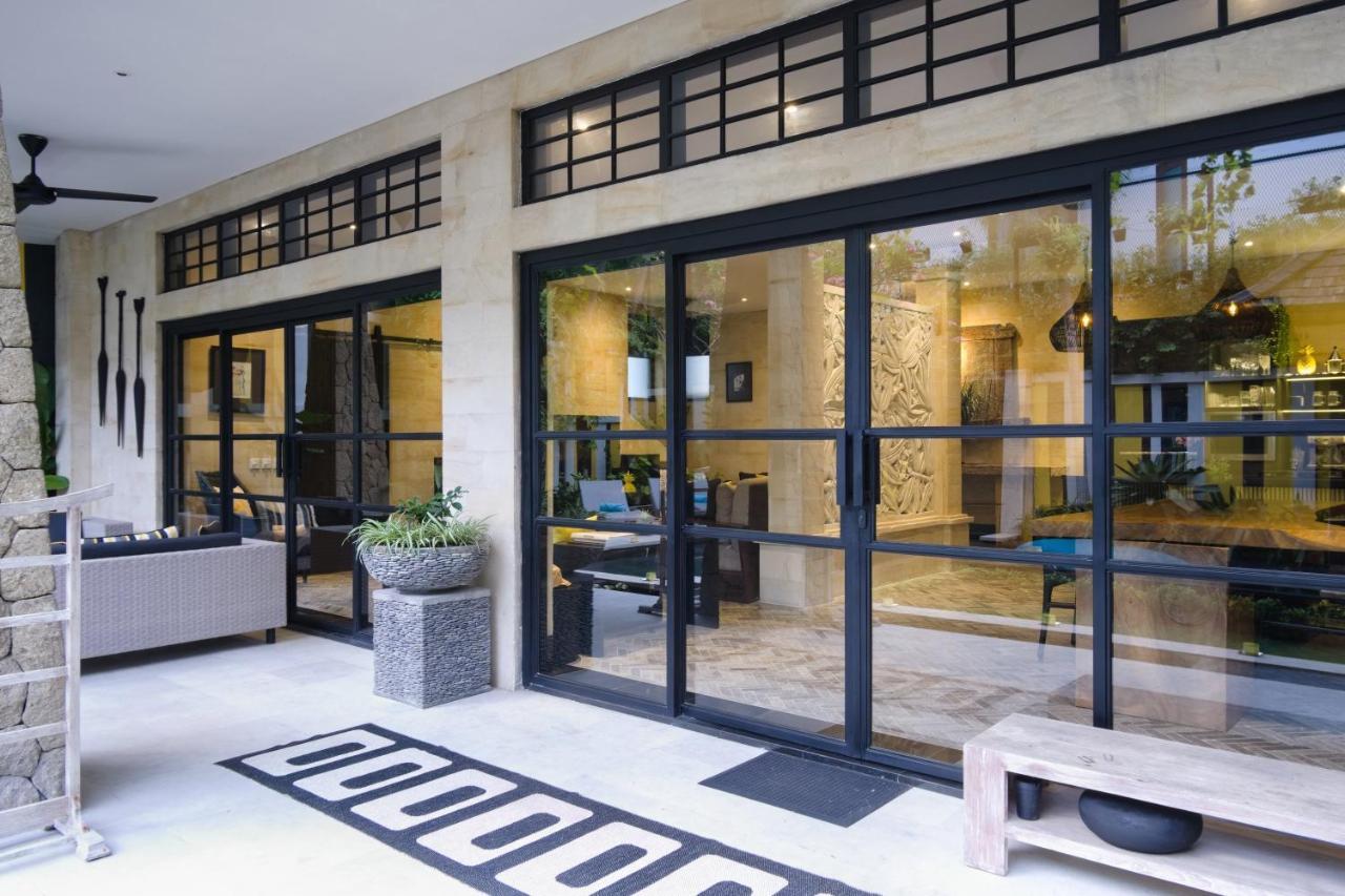 Amanputri Villa Seminyak Zewnętrze zdjęcie