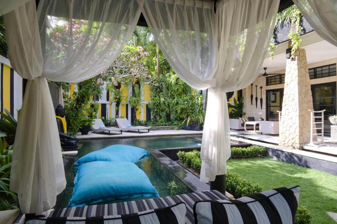 Amanputri Villa Seminyak Zewnętrze zdjęcie