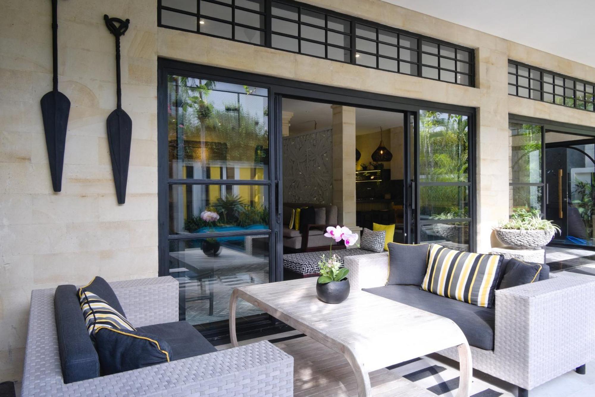 Amanputri Villa Seminyak Zewnętrze zdjęcie