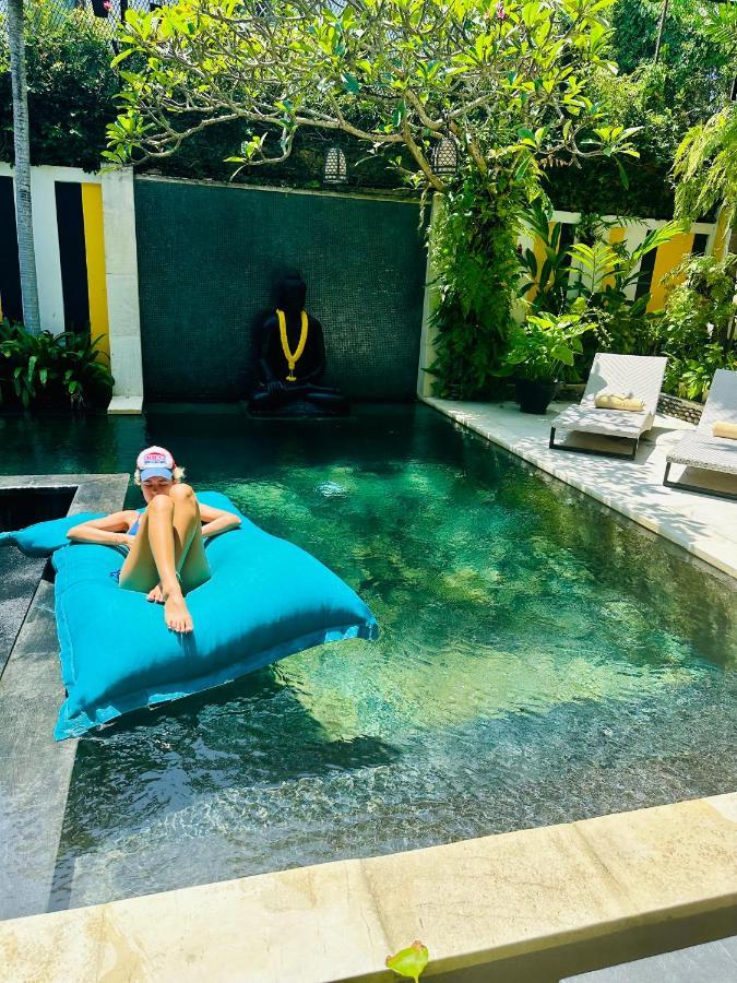 Amanputri Villa Seminyak Zewnętrze zdjęcie