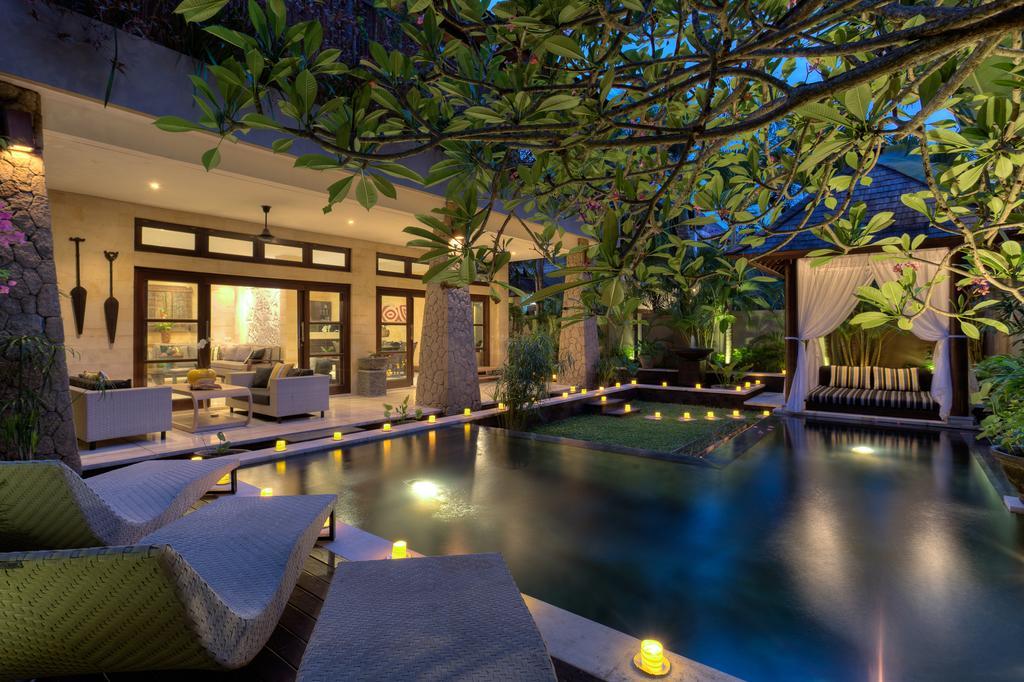 Amanputri Villa Seminyak Zewnętrze zdjęcie